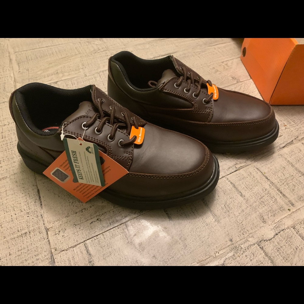 COPY - New in box slip resistant genuine grip shoes